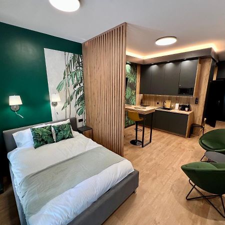 Apartament Spot Klonowa เคียลเซ ภายนอก รูปภาพ
