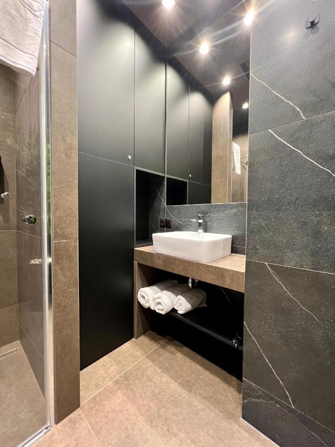 Apartament Spot Klonowa เคียลเซ ภายนอก รูปภาพ