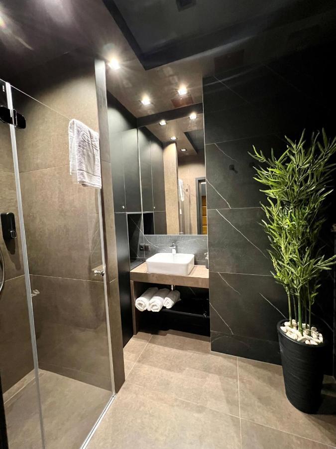 Apartament Spot Klonowa เคียลเซ ภายนอก รูปภาพ