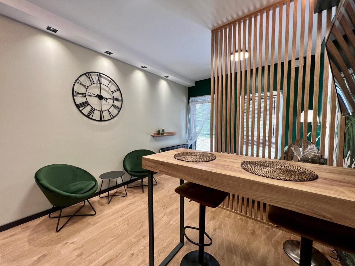 Apartament Spot Klonowa เคียลเซ ภายนอก รูปภาพ