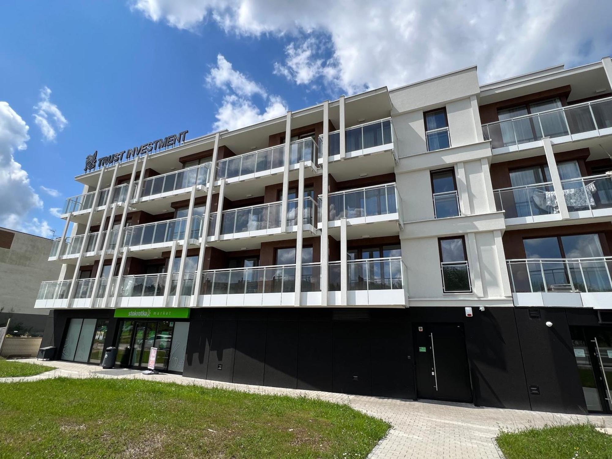Apartament Spot Klonowa เคียลเซ ภายนอก รูปภาพ