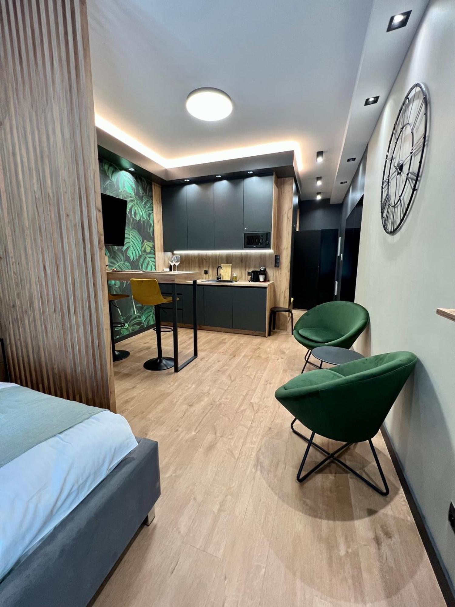 Apartament Spot Klonowa เคียลเซ ภายนอก รูปภาพ