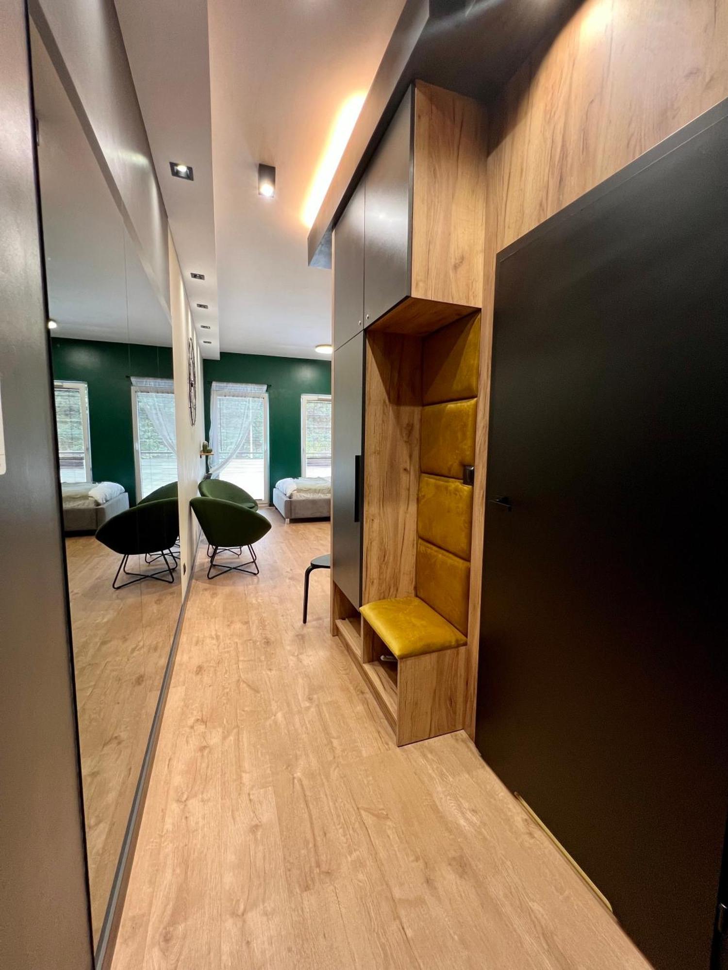 Apartament Spot Klonowa เคียลเซ ภายนอก รูปภาพ